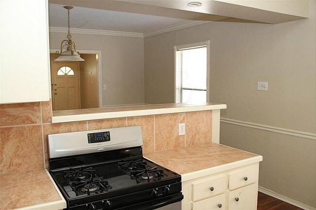 Building Photo - 1220 Ashland St