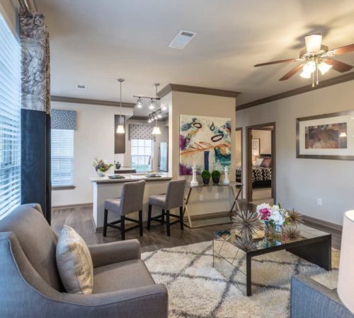 Foto del edificio - $99 App Fee + 1 Month Free | Spacious & Modern!