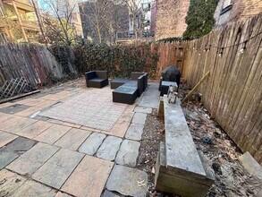 Building Photo - 204 Warren St