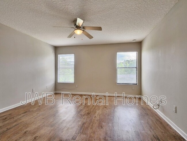 Building Photo - 795 Pine Moss Rd