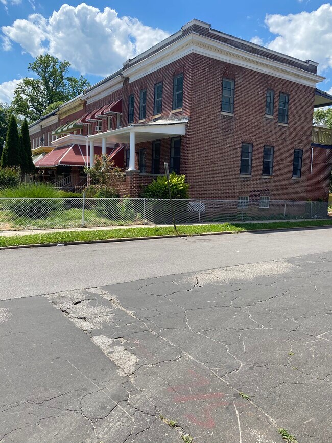 Photo - 3900 Bonner Rd House