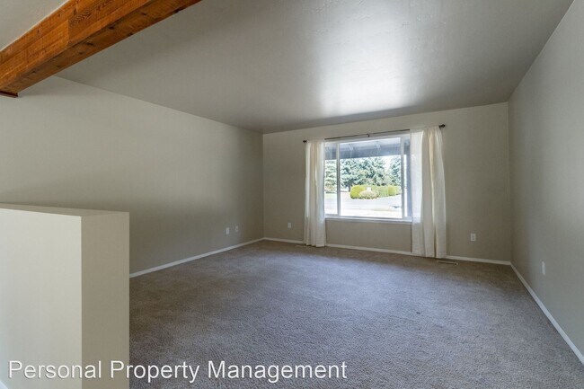 Building Photo - 3 br, 1.5 bath House - 11517 NE 9th St
