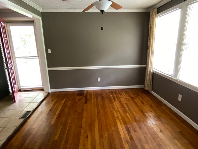 Building Photo - 2261 Capehart Cir NE