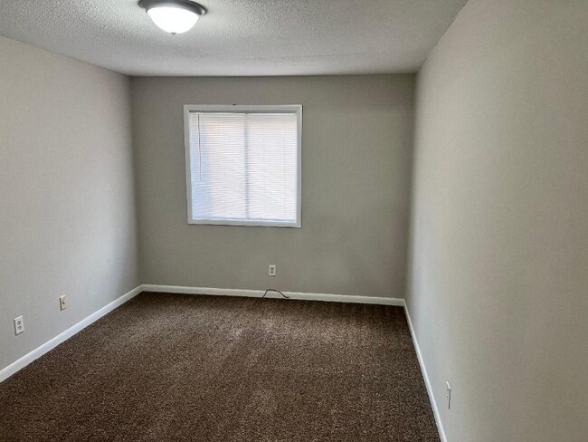 Building Photo - 300 Applecross Dr