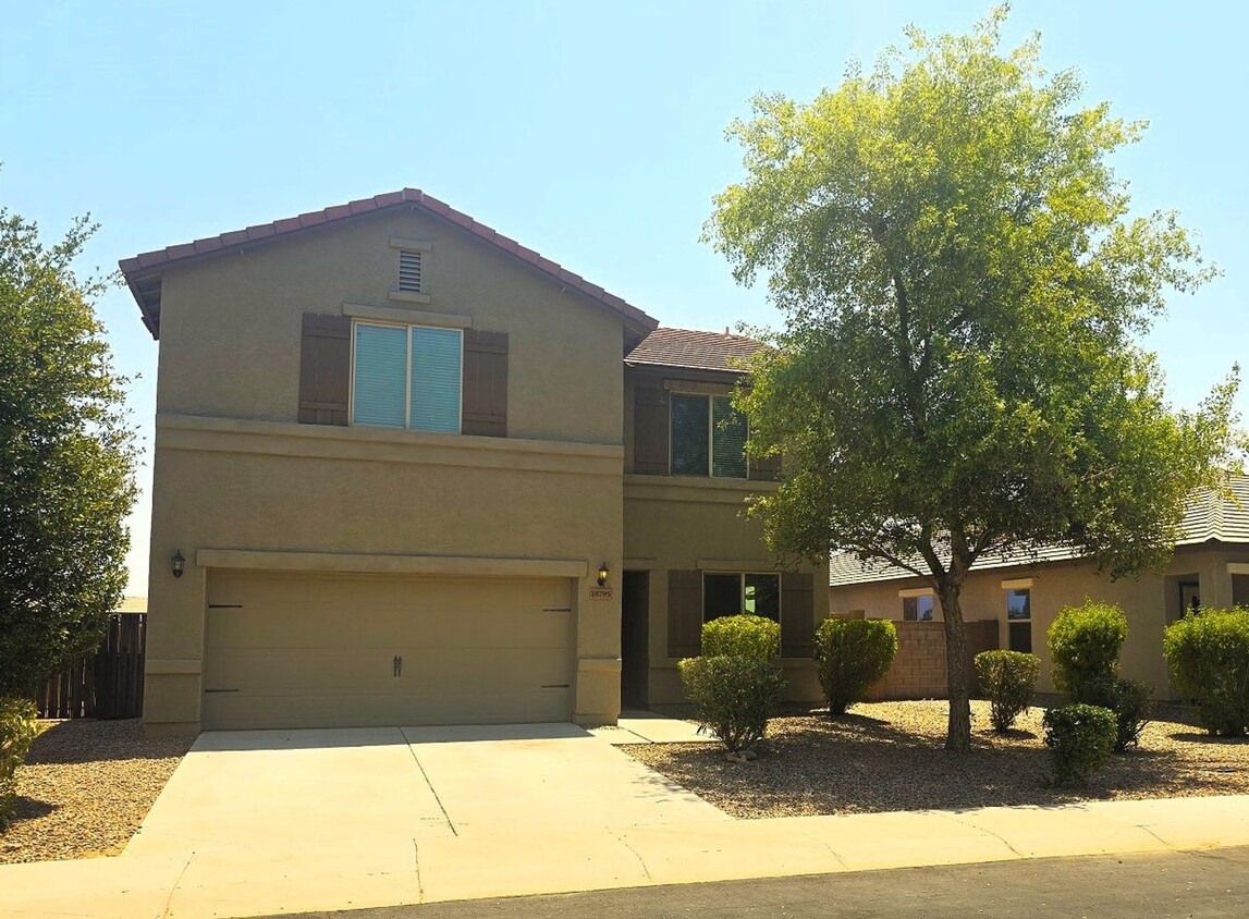 Foto principal - Spacious home in Maricopa