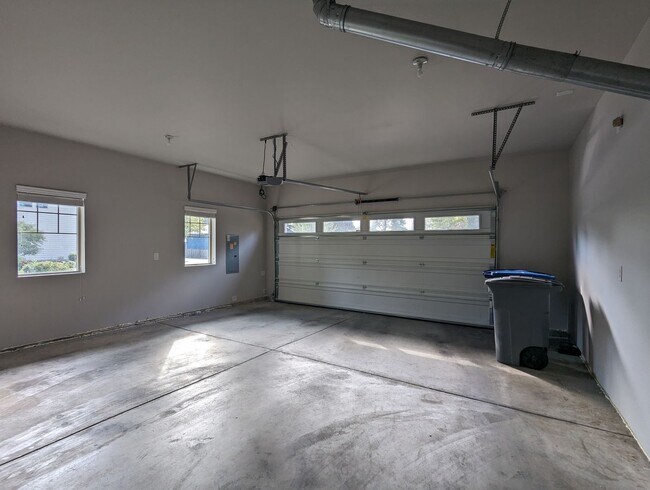 Building Photo - 5 br, 3 bath House - 7406 NE 202nd Pl