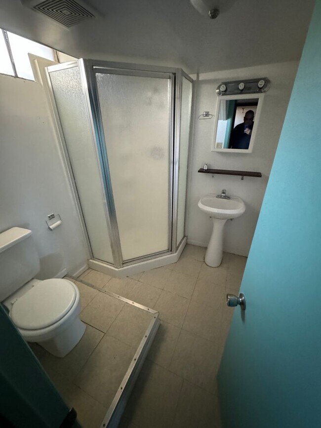 Foto del edificio - $1250 - 3 bed 2 bath - Single Family Home