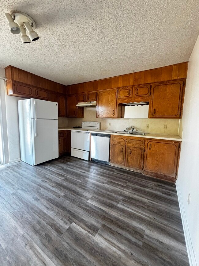 Foto del edificio - 4801 Rainbow Cir