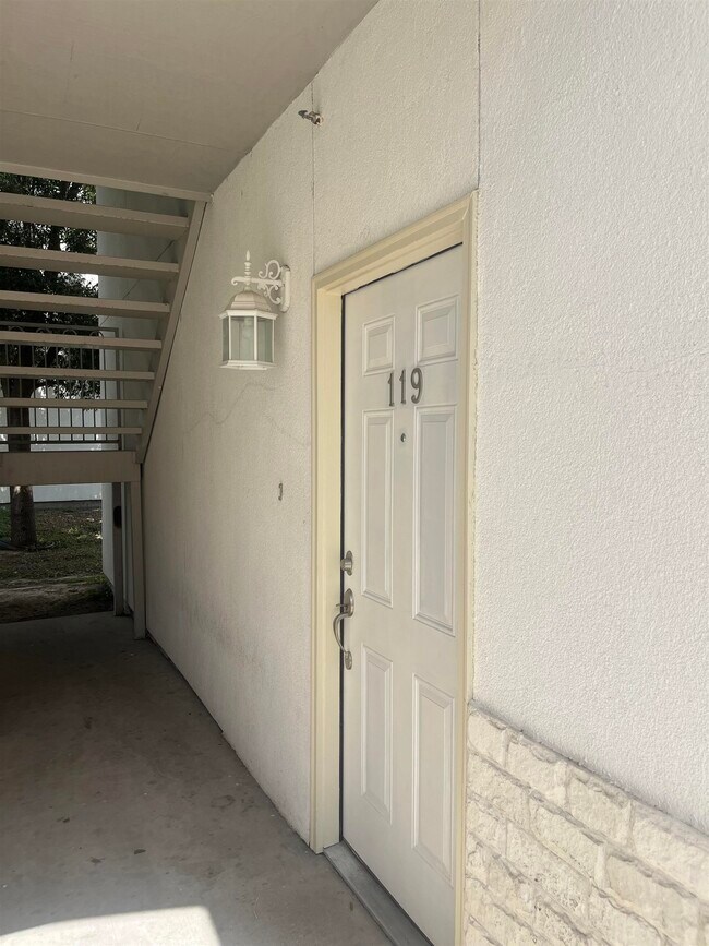 Foto del edificio - 7615 Laguna Del Mar Ct