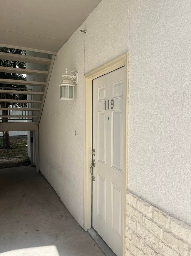 Building Photo - 7615 Laguna Del Mar Ct