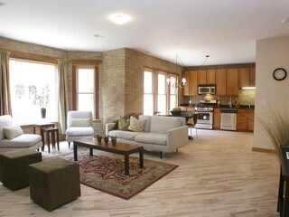 Foto del edificio - 1618 W Columbia Ave