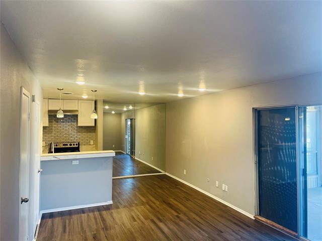 Foto principal - 12834 Midway Rd