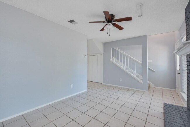 Building Photo - 6020 Westcreek Dr