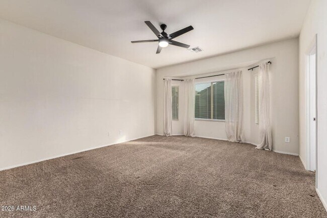 Foto del edificio - 5809 W Euclid Ave