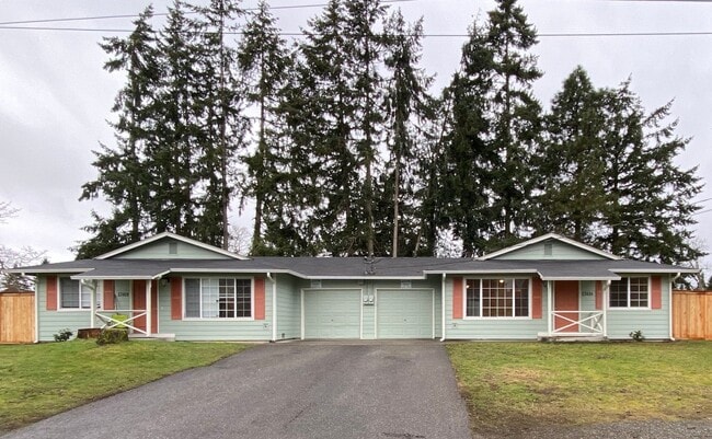 Foto del edificio - 17416-17418 8TH AVE CT E