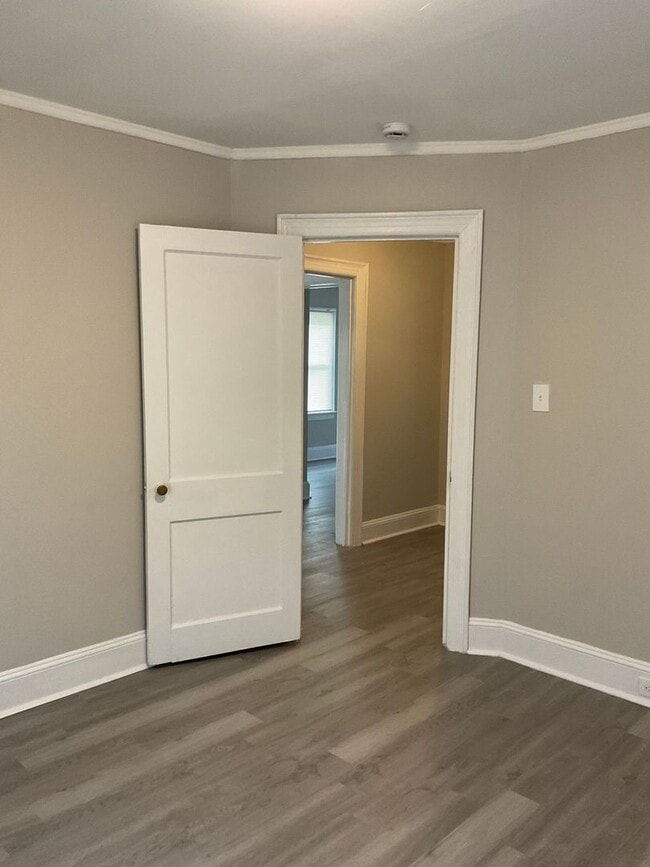 Building Photo - You will love this 2 bedroom/1 bath home in Gastonia.