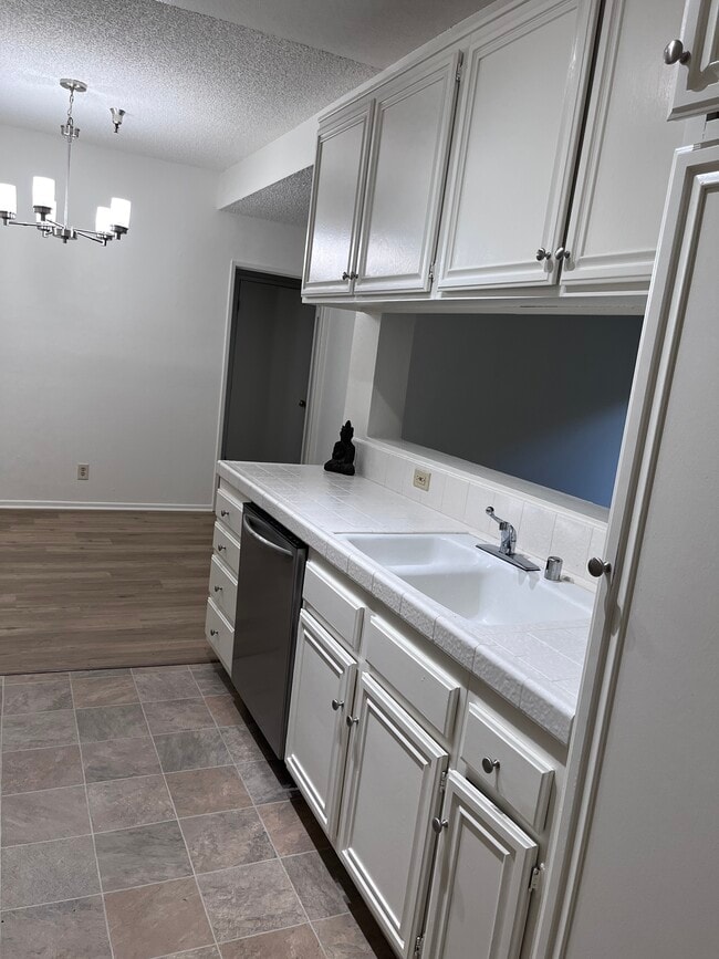 Building Photo - 5124 Coldwater Canyon Ave