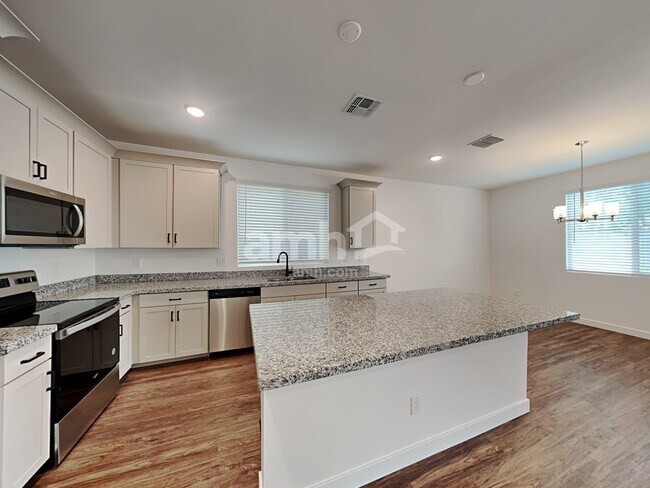 Foto del edificio - 4019 S 105th Dr