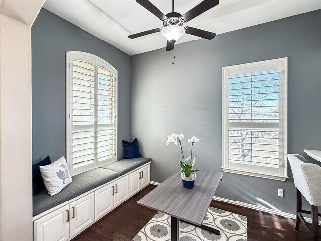 Building Photo - 116 Beneteau Dr