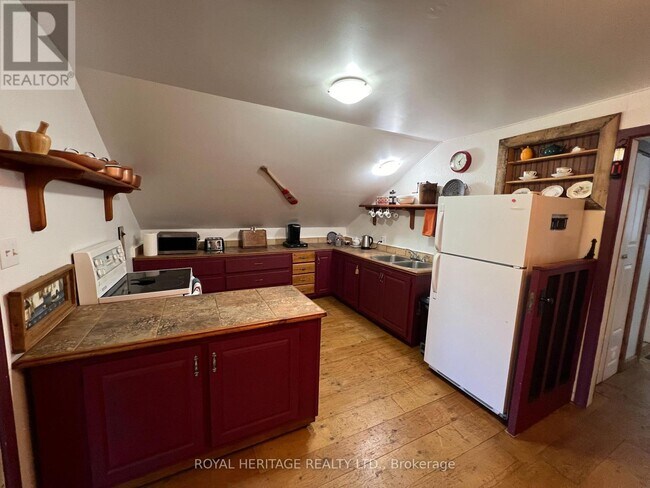 Building Photo - 1095 Cleveland Rd