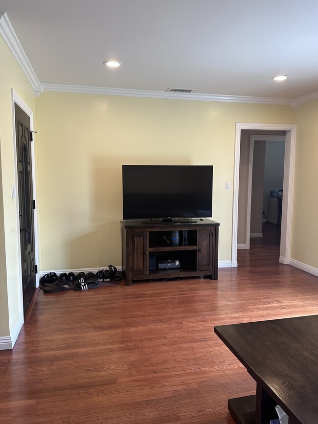 Building Photo - 11559 Segrell Way
