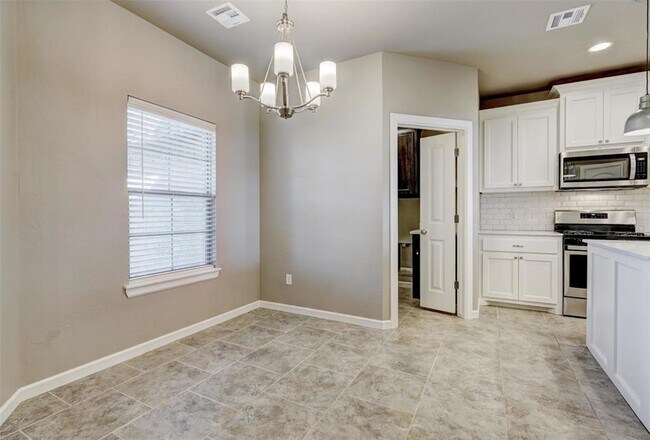 Foto del edificio - 1120 Garrett Farm Rd