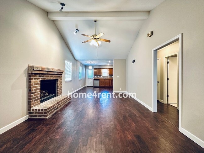 Building Photo - Updated Kitchen, Composite Deck and Refrig...