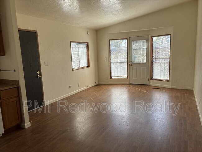 Foto del edificio - 4915 Shattuck Ave.