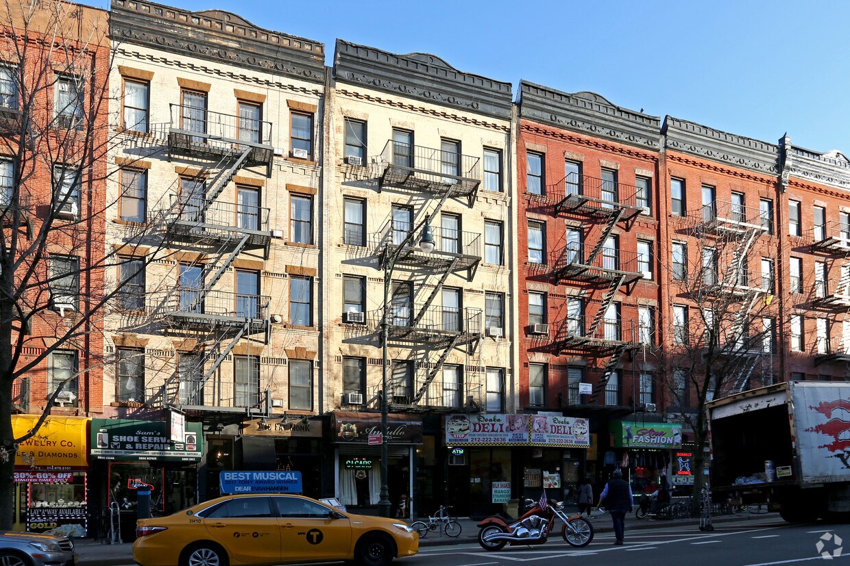 Building Photo - 947 Columbus Ave
