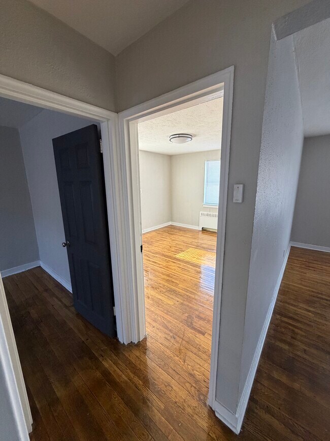 Building Photo - 2001 Hampden Blvd