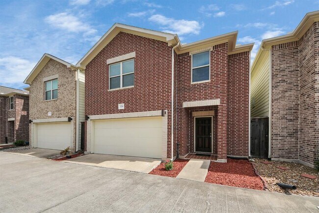 Foto del edificio - 3718 Main Poplar Dr