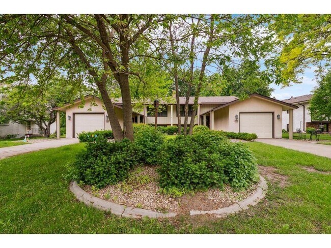 Foto del edificio - 3308 Roosevelt Ct NE