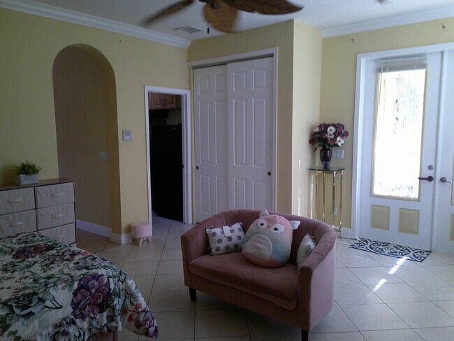 Foto del edificio - 6425 Royal Palm Beach Blvd