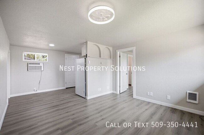 Foto del edificio - 4460 Circle Pl NE