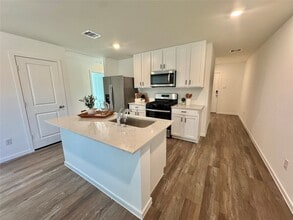 Building Photo - 40962 Seasoned Oak Ln