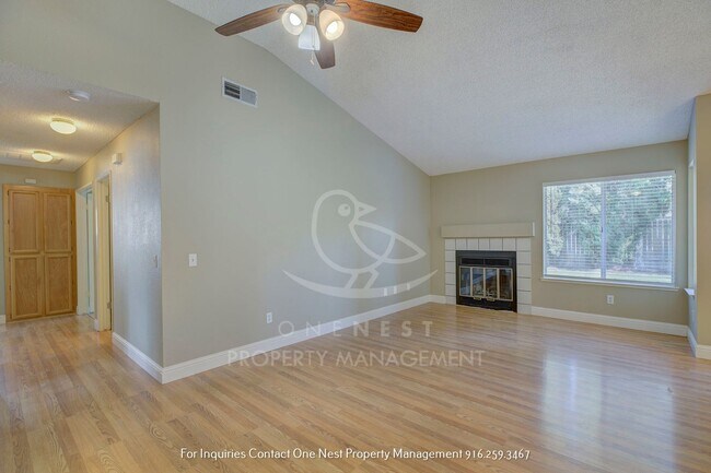 Foto del edificio - Location! Location! Location!