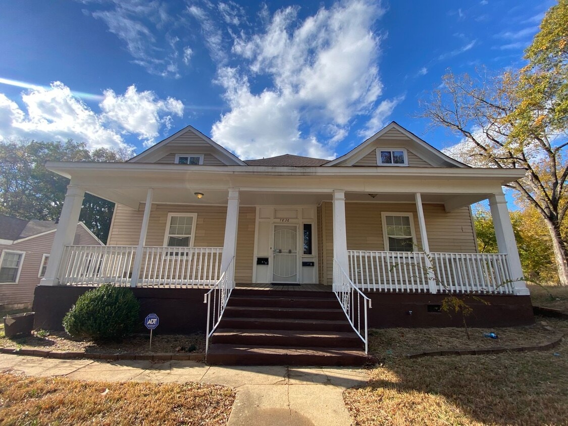 Primary Photo - 7836 1st Ave S (Duplex)