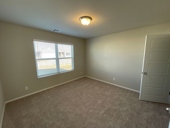 Building Photo - * Available Now! *- Comfort & Space in This 4-Bedroom | 2-Bath Bixby Home