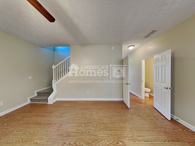 Foto del edificio - 3180 Waterplace Cove