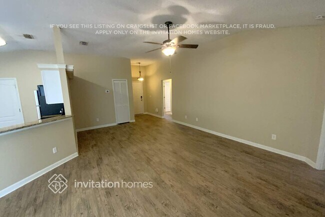 Foto del edificio - 1730 Ashwood Cir
