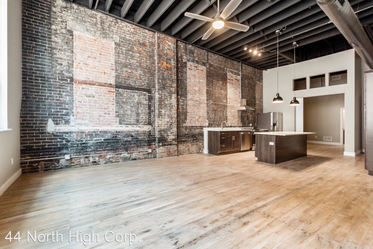 Primary Photo - 2 br, 2 bath Apartment - 45 N. Pearl St.