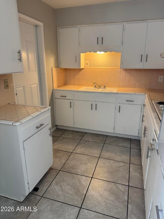 Building Photo - 62 S Allen