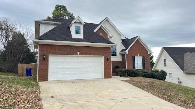 Foto del edificio - 1973 Weston Hills Dr NW