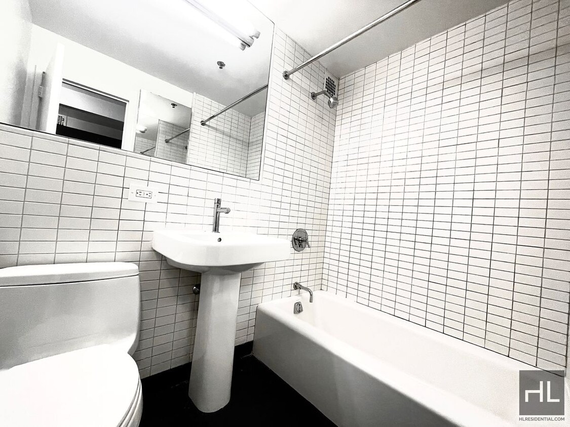 Building Photo - East 39th Street