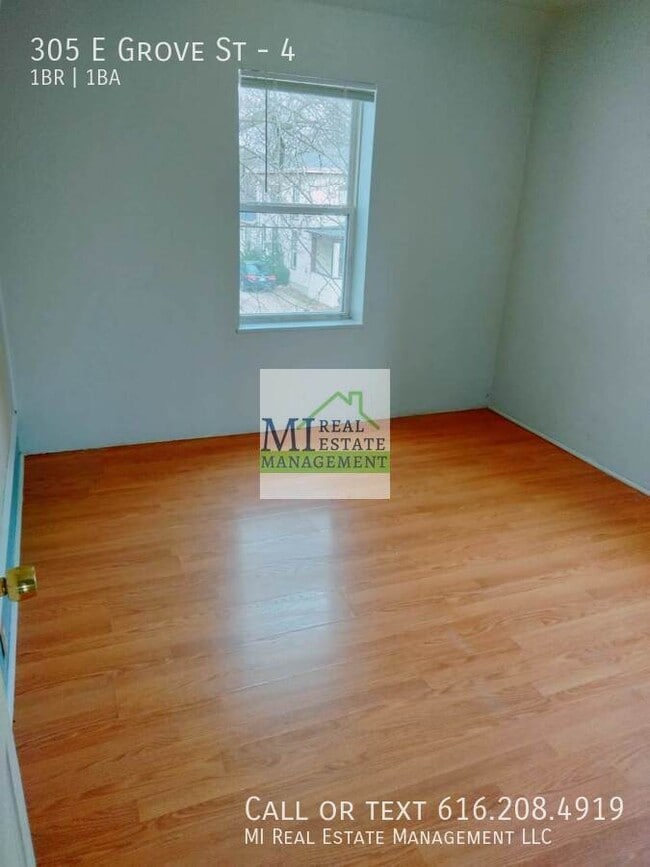 Building Photo - 305 E Grove St