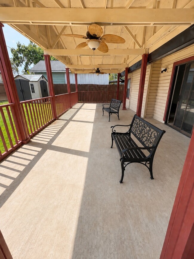 Building Photo - 906 Fillmore Dr