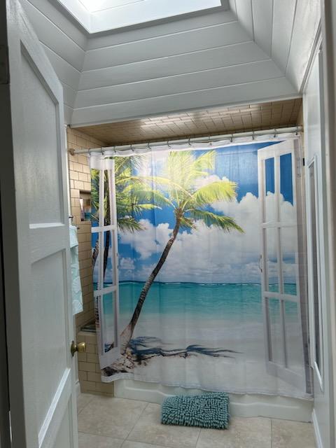 Bathroom - 610 Jasmine Ave