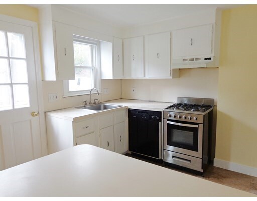 Foto del edificio - 53 Pearson Rd