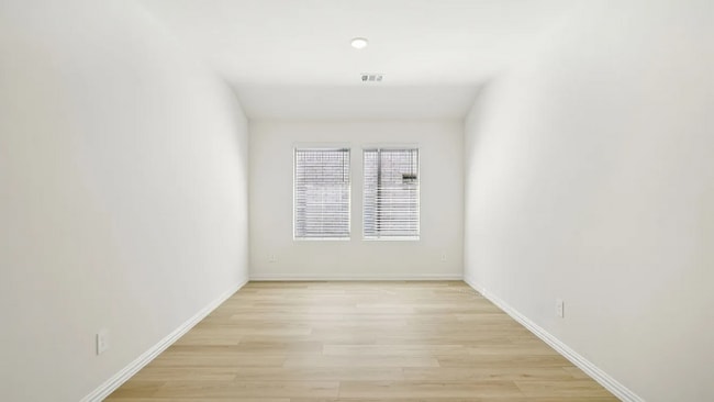 Building Photo - 509 Tidal Dr