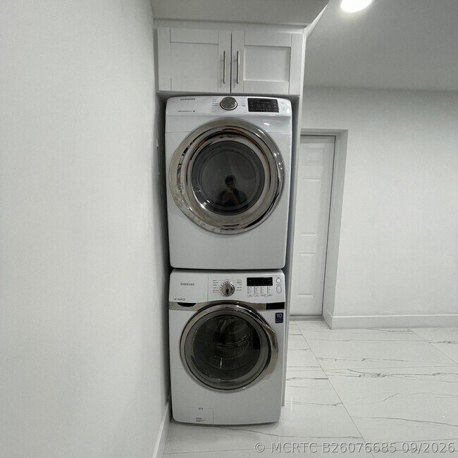 Foto del edificio - 528 N Margaret Ct